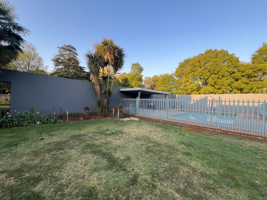 5 Bedroom Property for Sale in Van Der Hoff Park North West